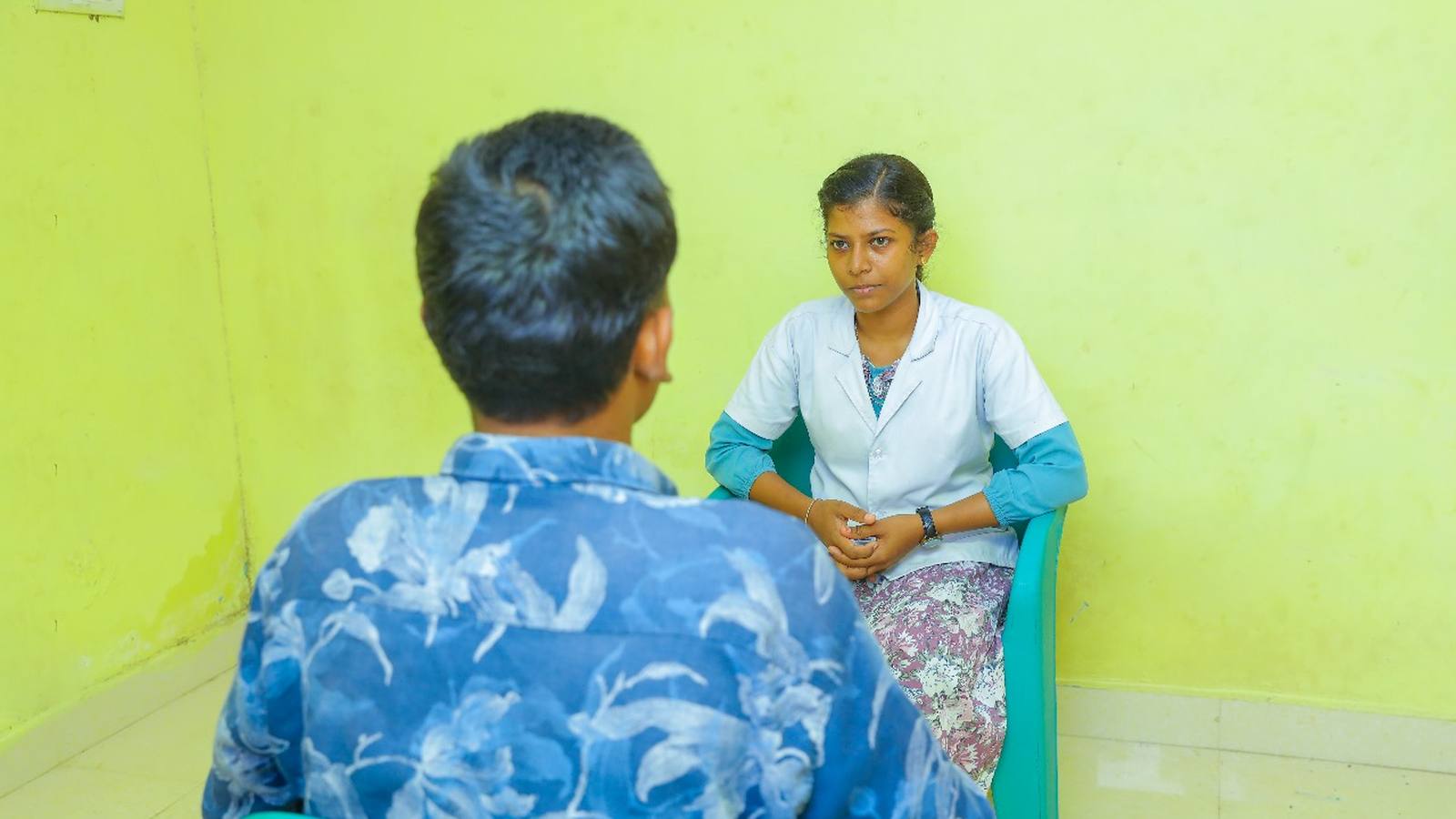 A counsellor with a resident during a one-to-one session at Dunamis, Madurai